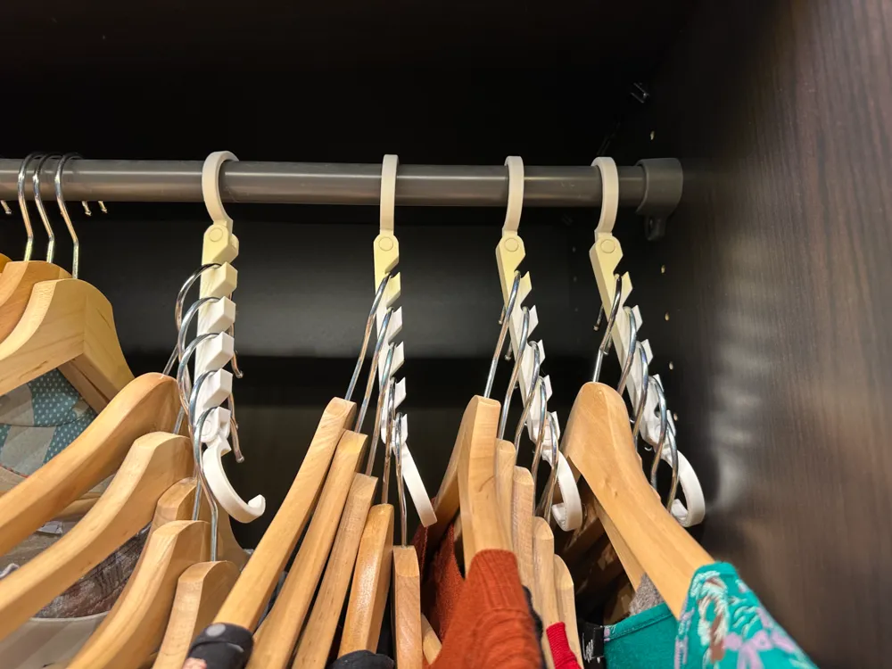 Magic Clothes Hanger | علاقة الملابس السحرية